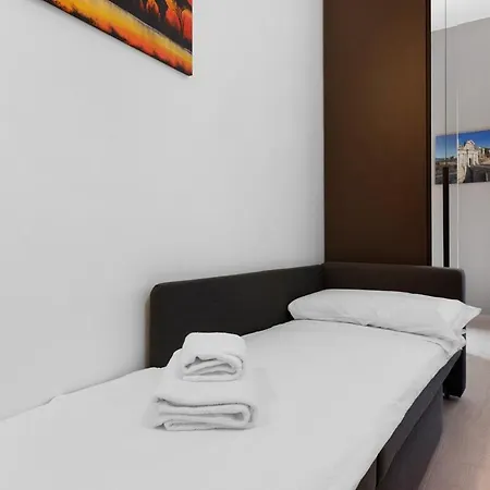 Apartment Centre - 5min From Bgy Airport, Wifi, Ac