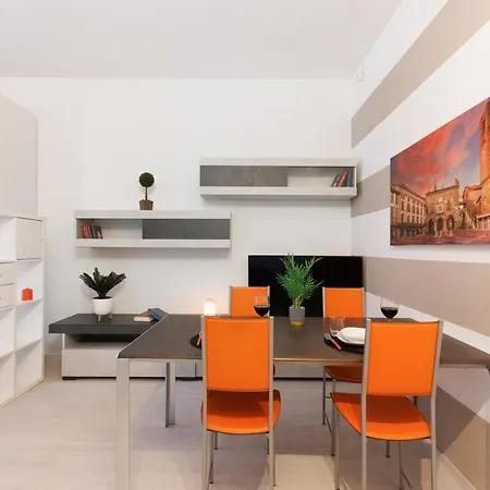 Apartment Centre - 5min From Bgy Airport, Wifi, Ac *